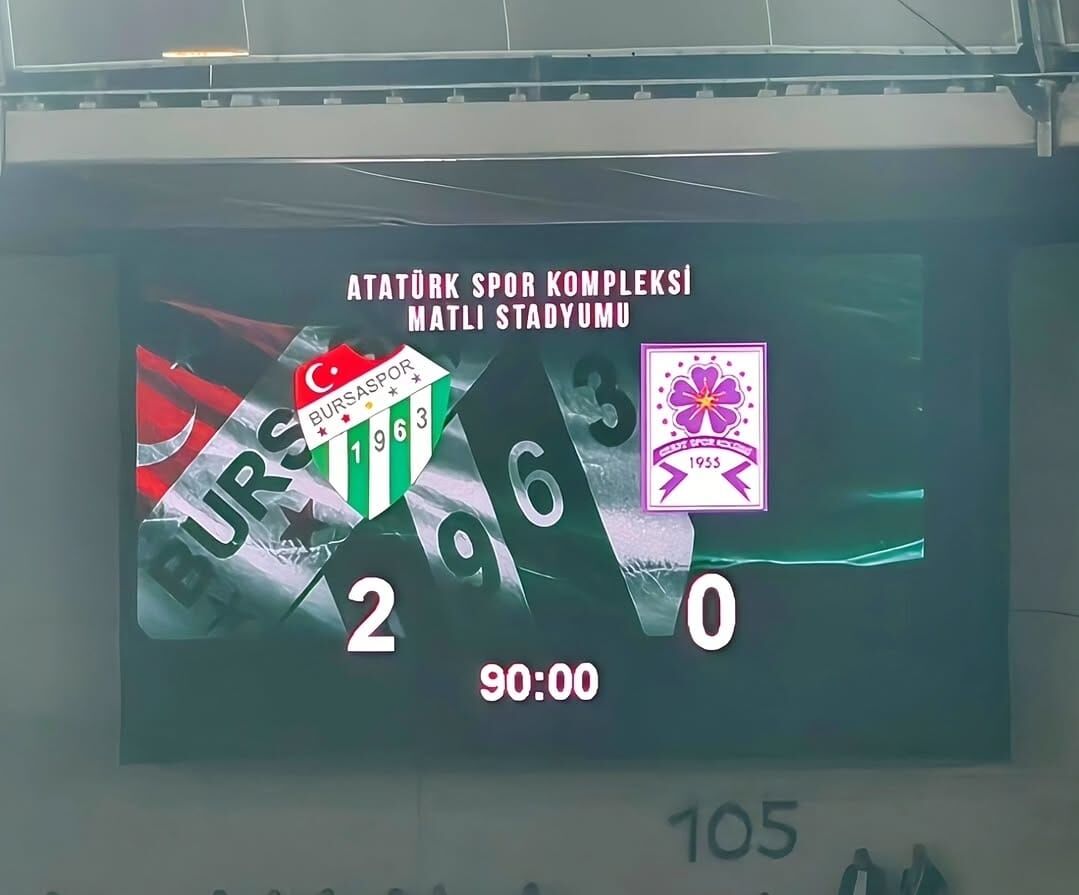 Güzi̇de Gebzespor’un Yeni̇lmezli̇k Seri̇si̇ Bursa’da Son Buldu (3)