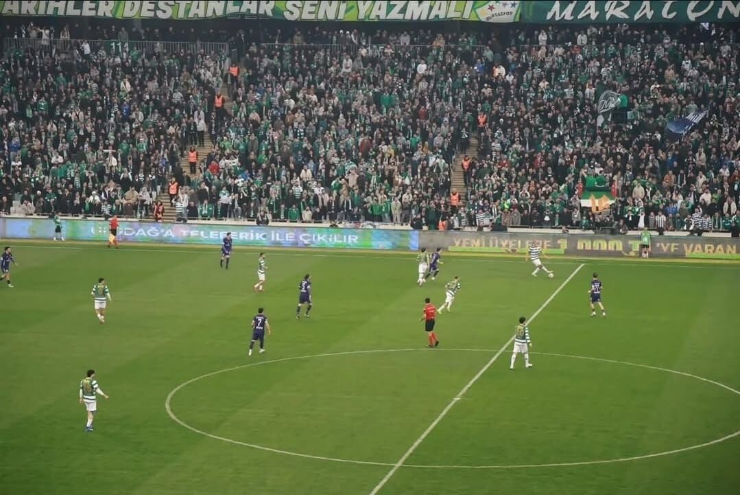 Güzi̇de Gebzespor’un Yeni̇lmezli̇k Seri̇si̇ Bursa’da Son Buldu (5)