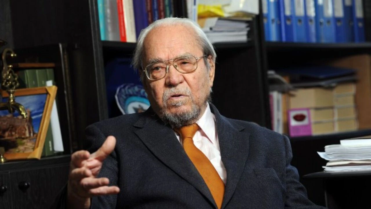 Halil Inalcik Kimdir