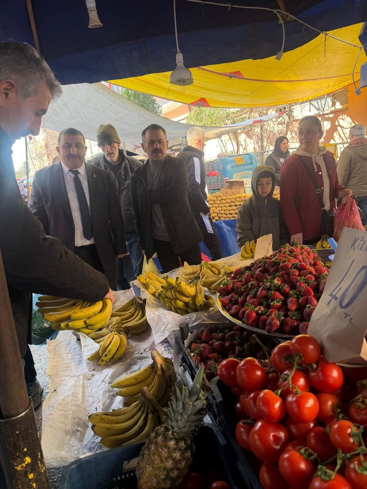 İlhami̇ Aktaş Kozluk Semt Pazari’ni Zi̇yaret Etti̇ 3