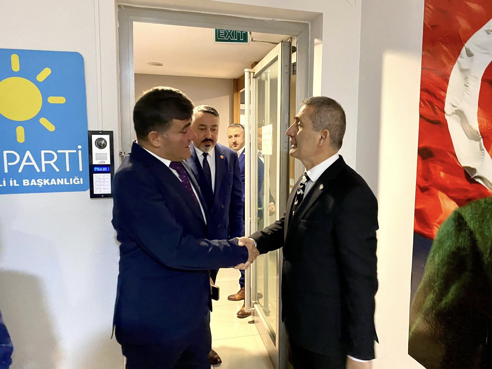 İyi̇ Parti̇ Kocaeli̇ İl Başkani Kami̇l Şi̇ri̇n, Gi̇resunlular Heyeti̇ni̇ Ağirladi (5)