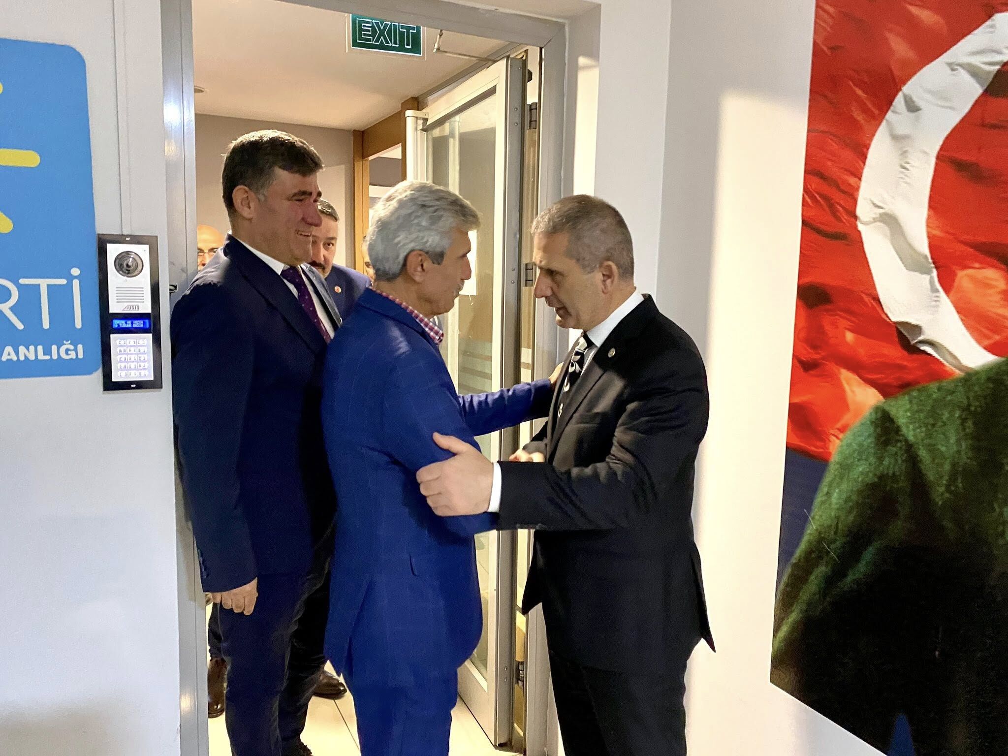 İyi̇ Parti̇ Kocaeli̇ İl Başkani Kami̇l Şi̇ri̇n, Gi̇resunlular Heyeti̇ni̇ Ağirladi (6)