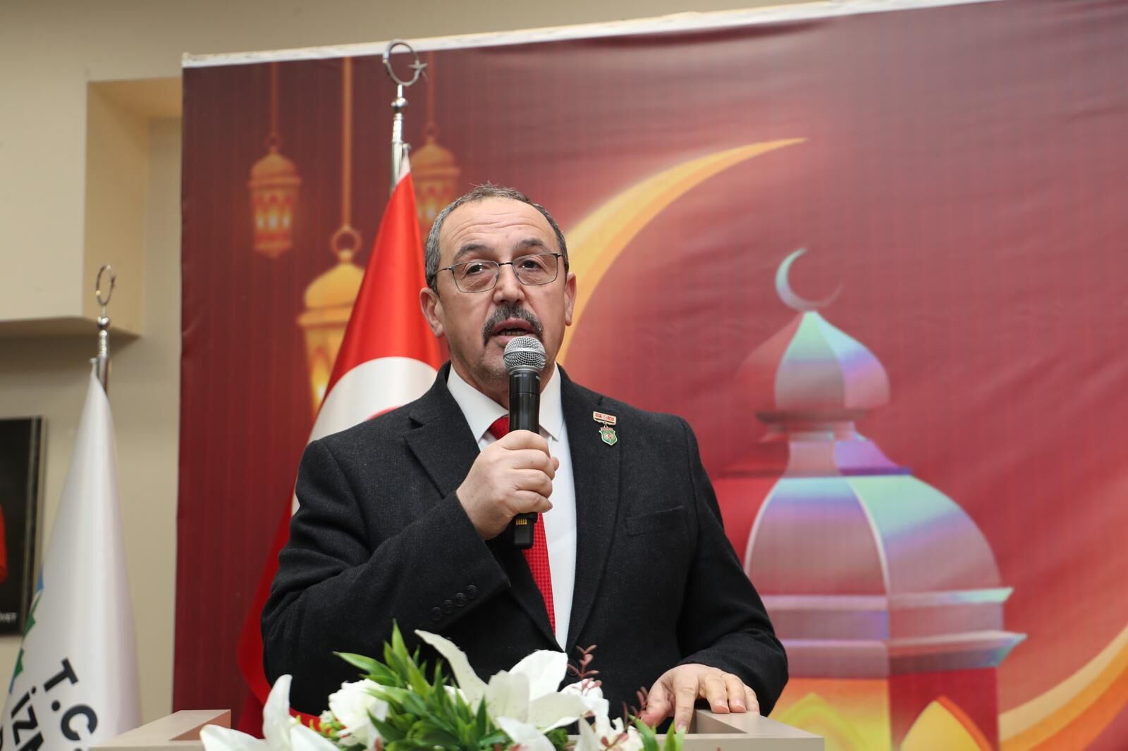 İzmi̇t Beledi̇yesi̇’nden Şehi̇t Ai̇leleri̇ Ve Gazi̇lere Anlamli İftar 5