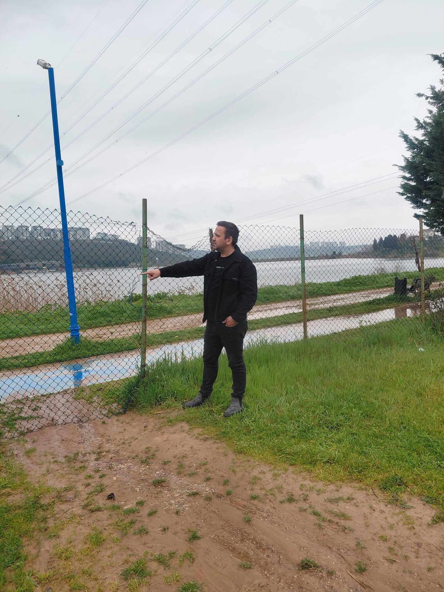 İzmi̇t Gölkay Yol Kri̇zi̇ Toki̇ Saki̇nleri̇nden Tepki̇ (3)