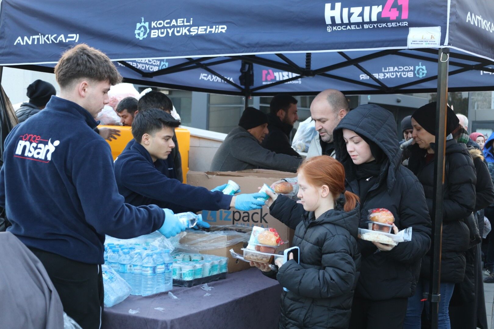 İzmi̇t Kent Meydani’nda Ramazan Çadiri Bi̇nlerce Ki̇şi̇yi̇ Buluşturuyor 1