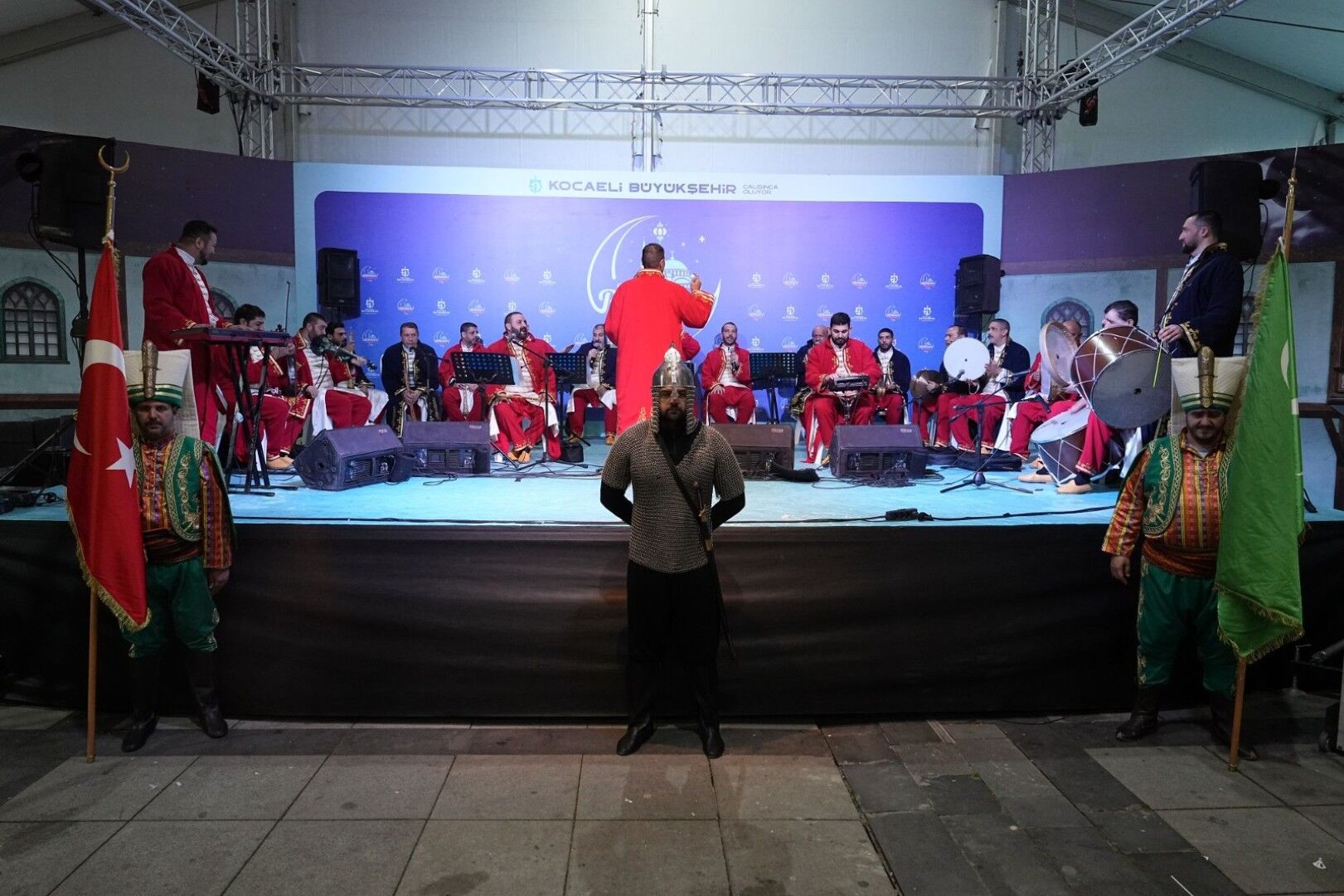 İzmit Kent Meydanı'nda Ramazan Dopdolu Geçti (2)