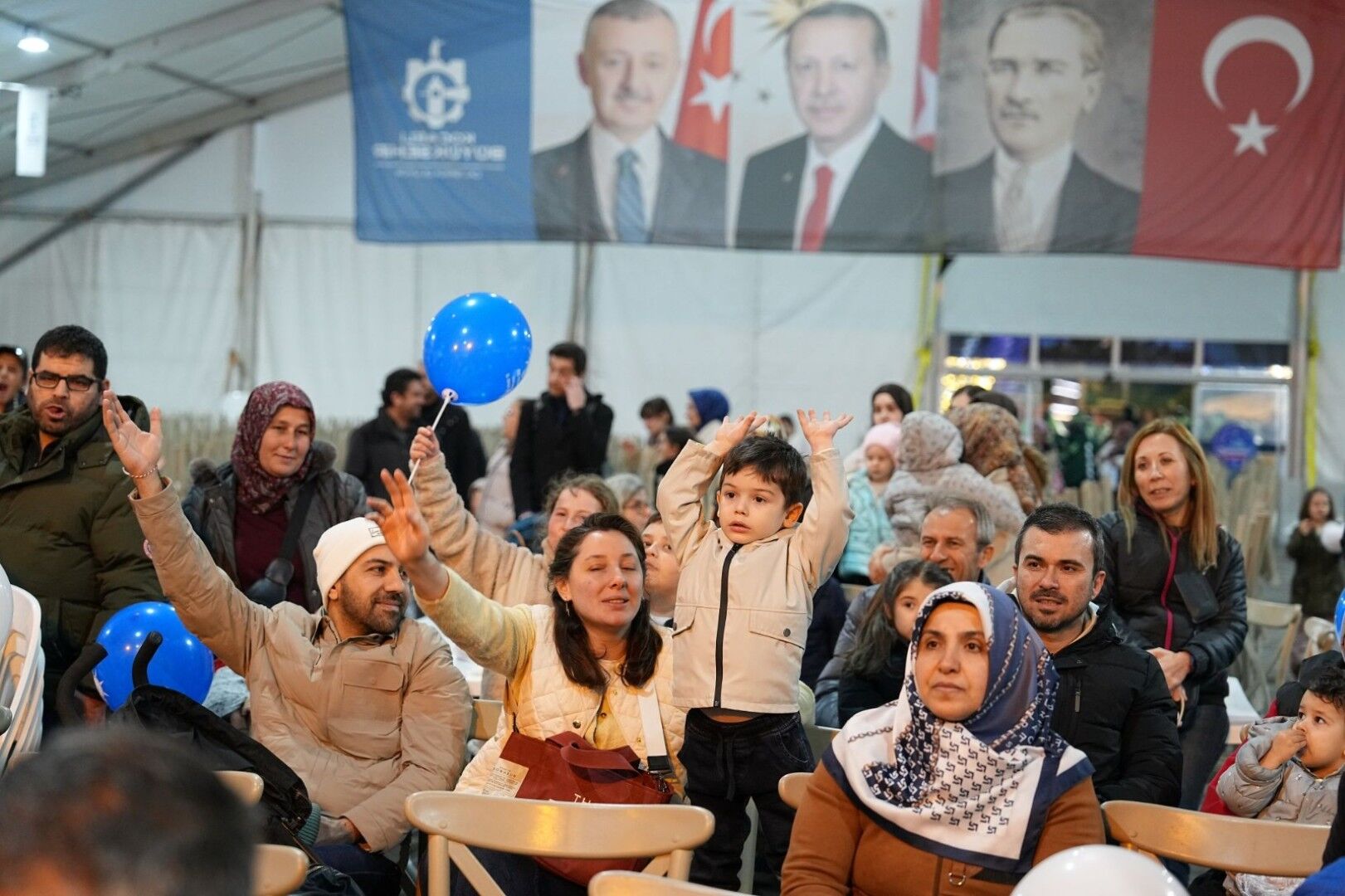 İzmit Kent Meydanı'nda Ramazan Dopdolu Geçti (7)
