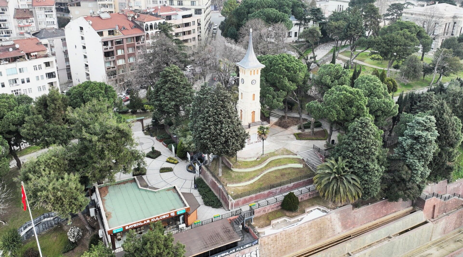 İzmi̇t Saat Kulesi̇ Yeni̇den Doğdu! Tari̇hi̇ Si̇mge Restorasyonla Işildiyor (4)