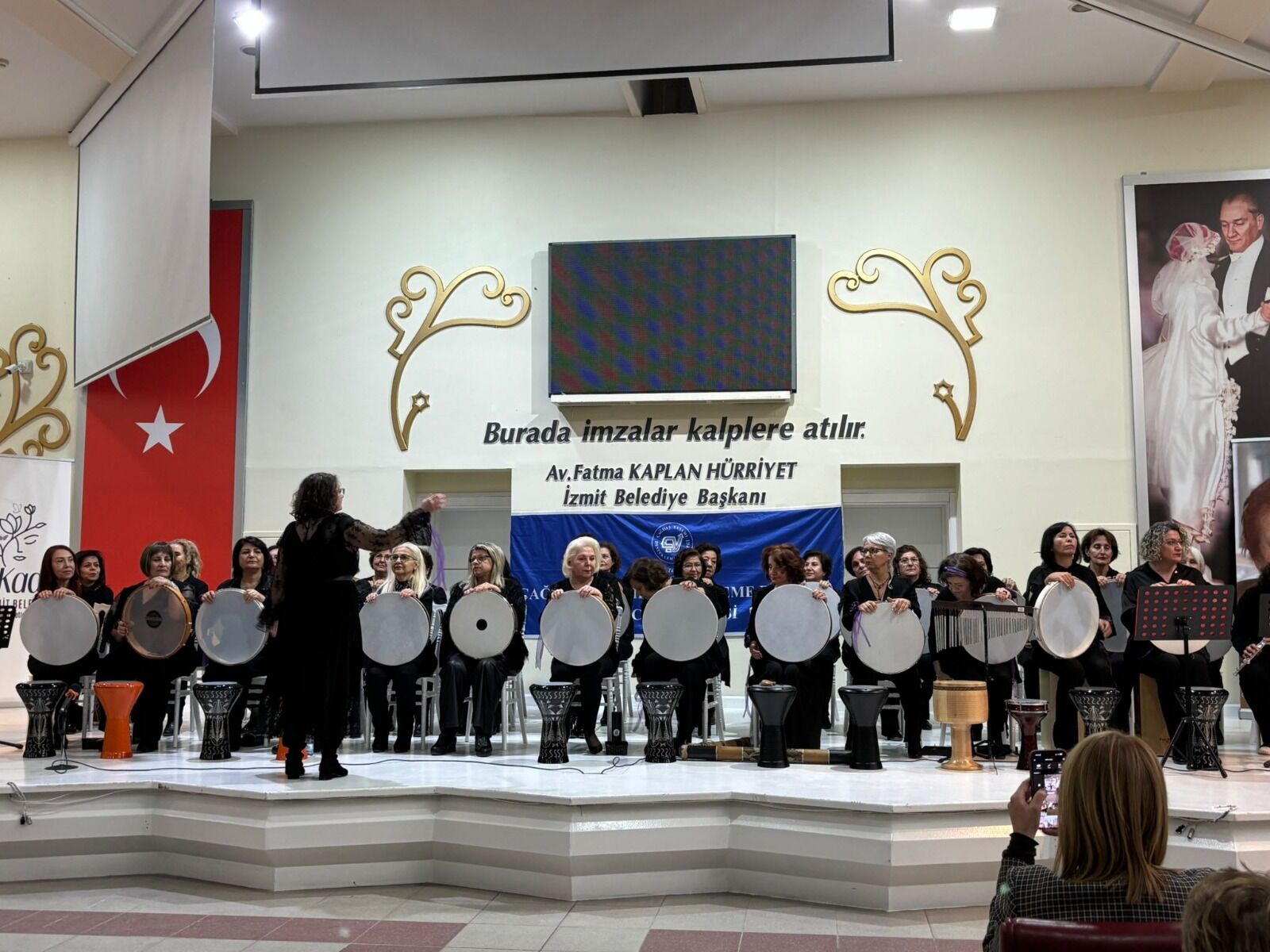 İzmi̇t’te 8 Mart Dünya Emekçi̇ Kadinlar Günü Etki̇nli̇ği̇ Yoğun Katilimla Gerçekleşti̇, (6)