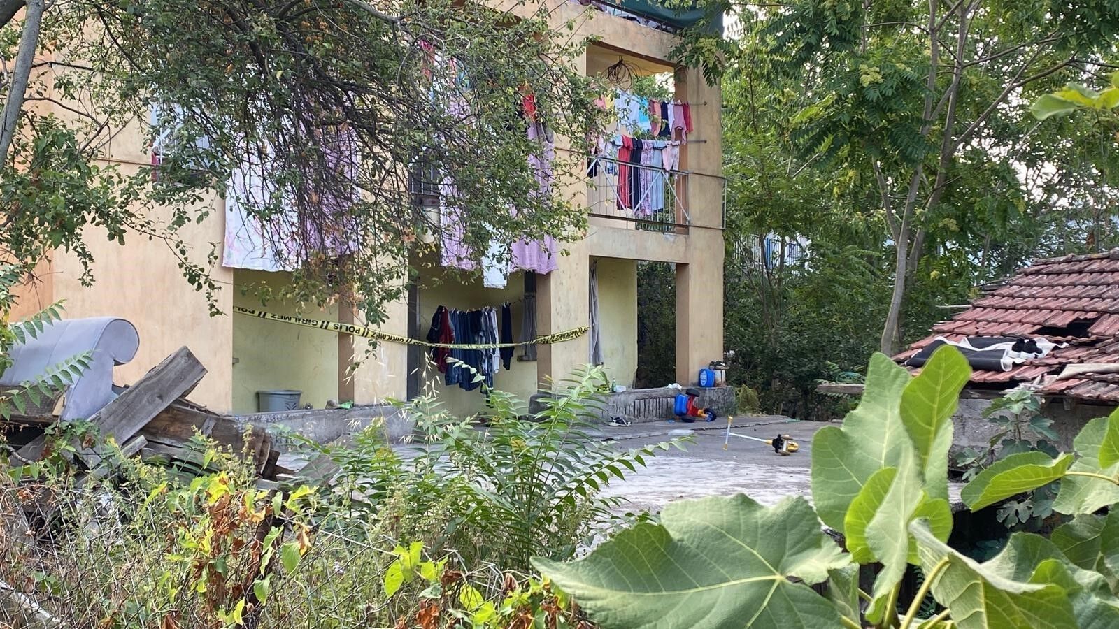 İzmi̇t’te Kanli Ai̇le Drami Kocasini Tüfekle Öldüren Kadin Haki̇m Karşisinda (3)