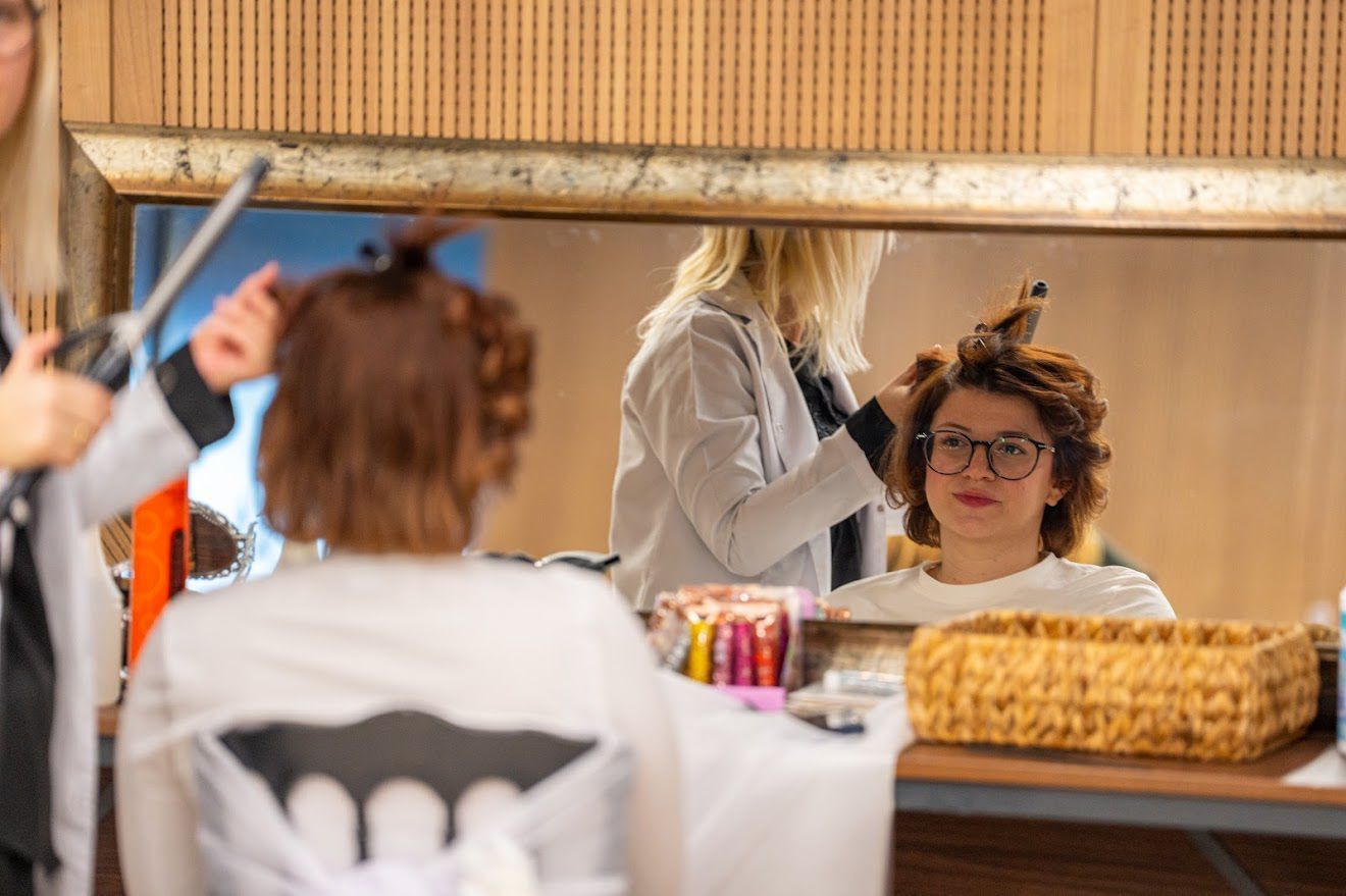 “Kadinla Deği̇şi̇r Dünya” (1)-1