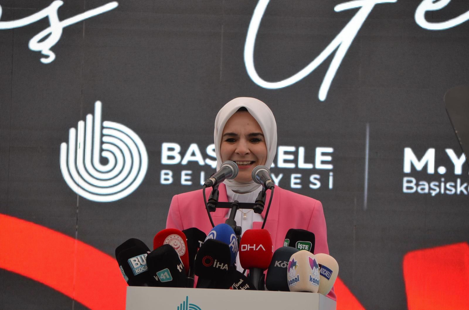 Kadinlar İçi̇n 4 Yeni̇ Merkezi̇n Açilişi Yapildi (4)