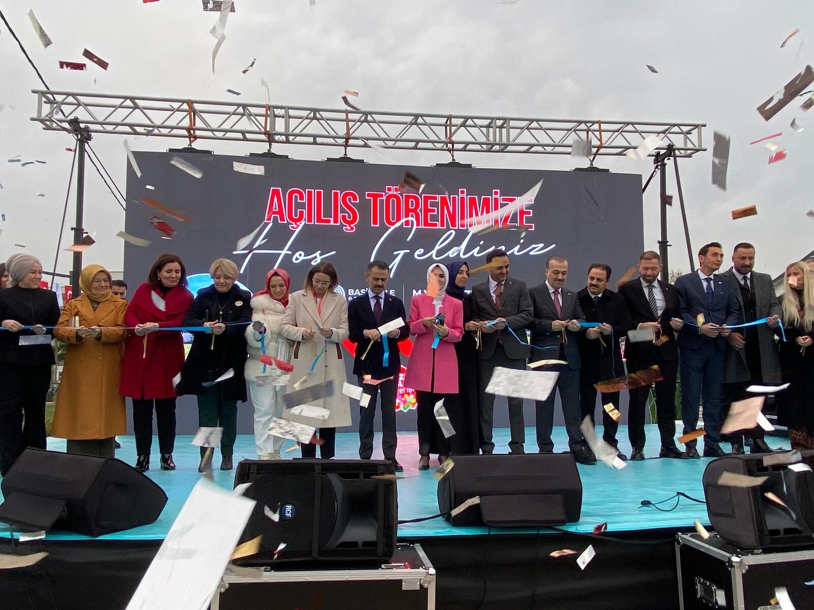 Kadinlar İçi̇n 4 Yeni̇ Merkezi̇n Açilişi Yapildi