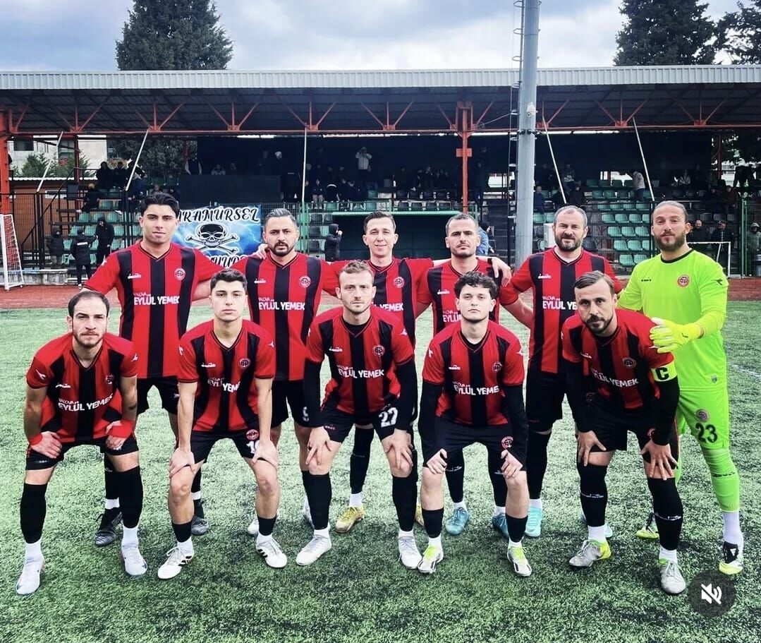 Kandira Gençlerbi̇rli̇ği̇ 10 Ki̇şi̇yle Güldü Ereğli̇spor Di̇renemedi̇! (2)