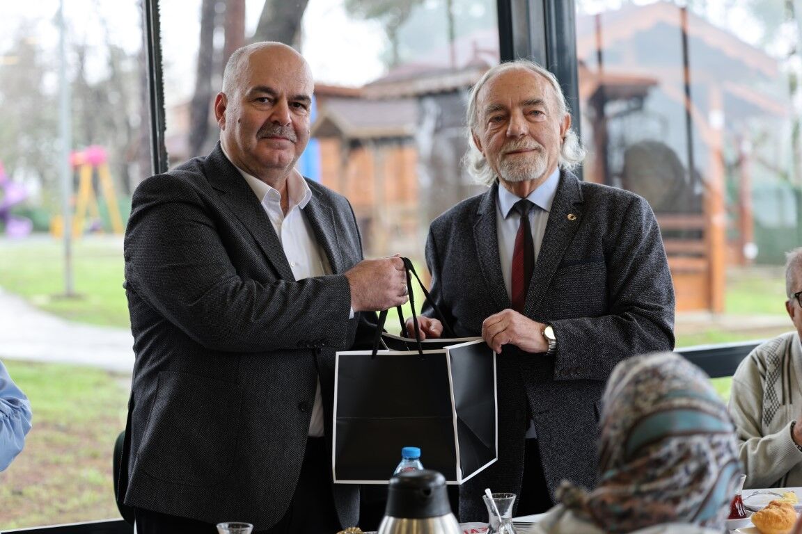 Kartepe’de Büyükler İçin Anlamlı Buluşma (2)