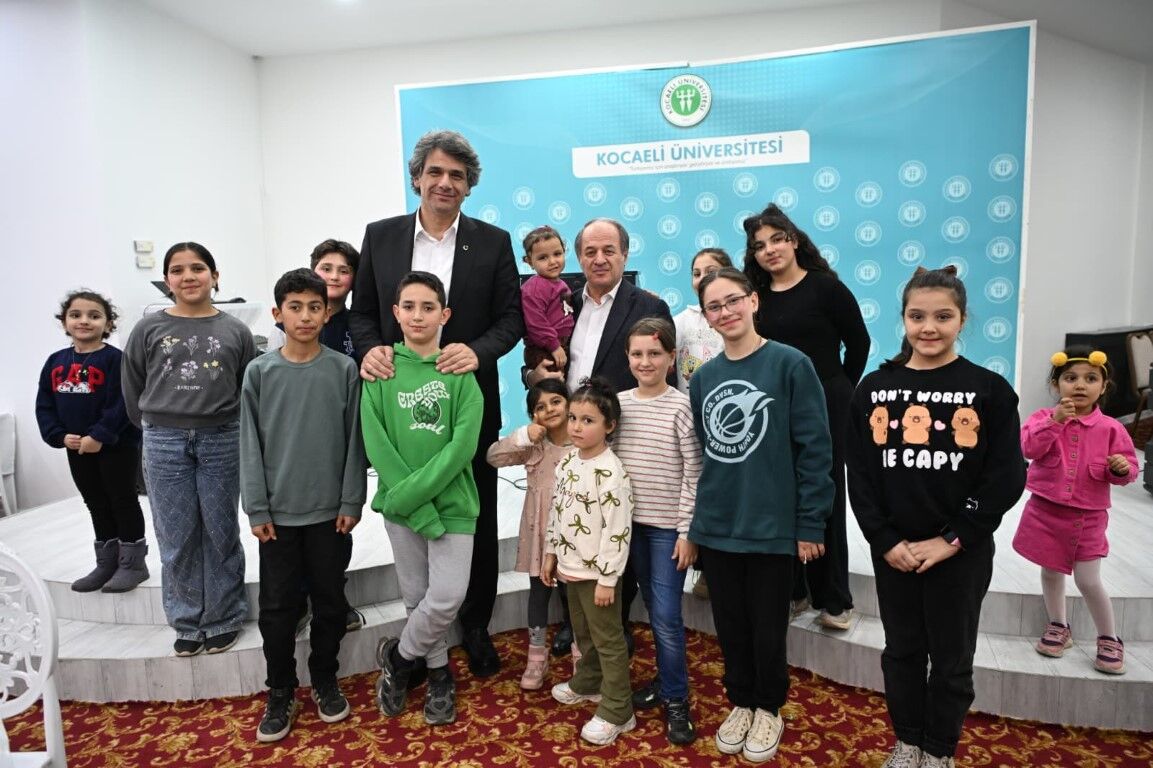 Kartepe’de Dünya Yetimler Günü’nde Kardeşlik Sofrası Kuruldu (7)-1