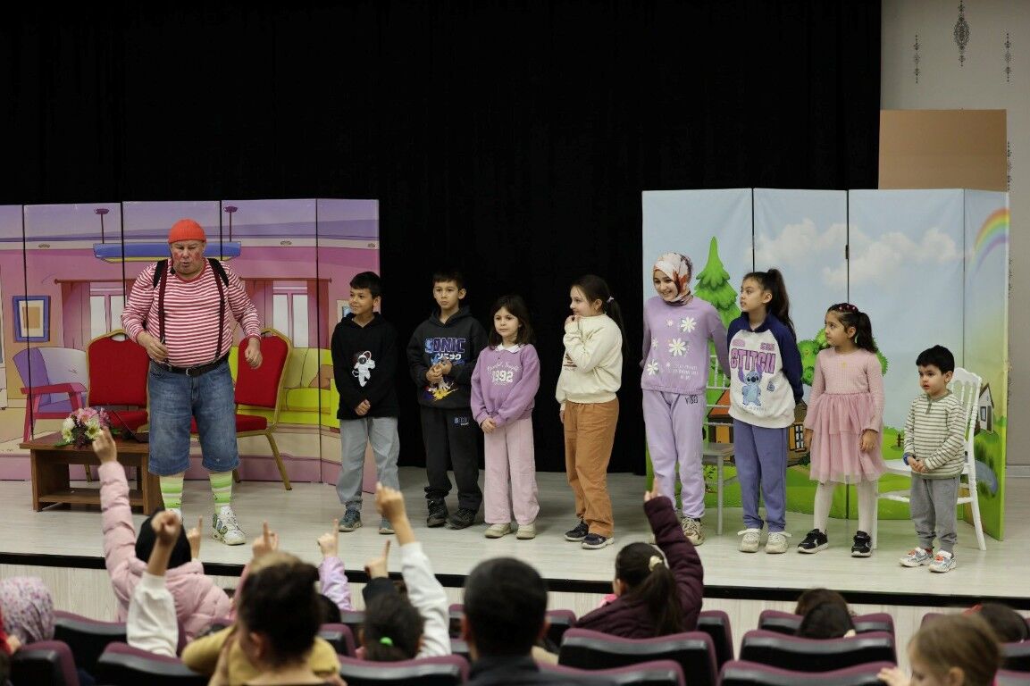 Kartepe’de Mi̇ni̇kler Ramazan Etki̇nli̇kleri̇nde Ti̇yatroyla Buluştu (5)