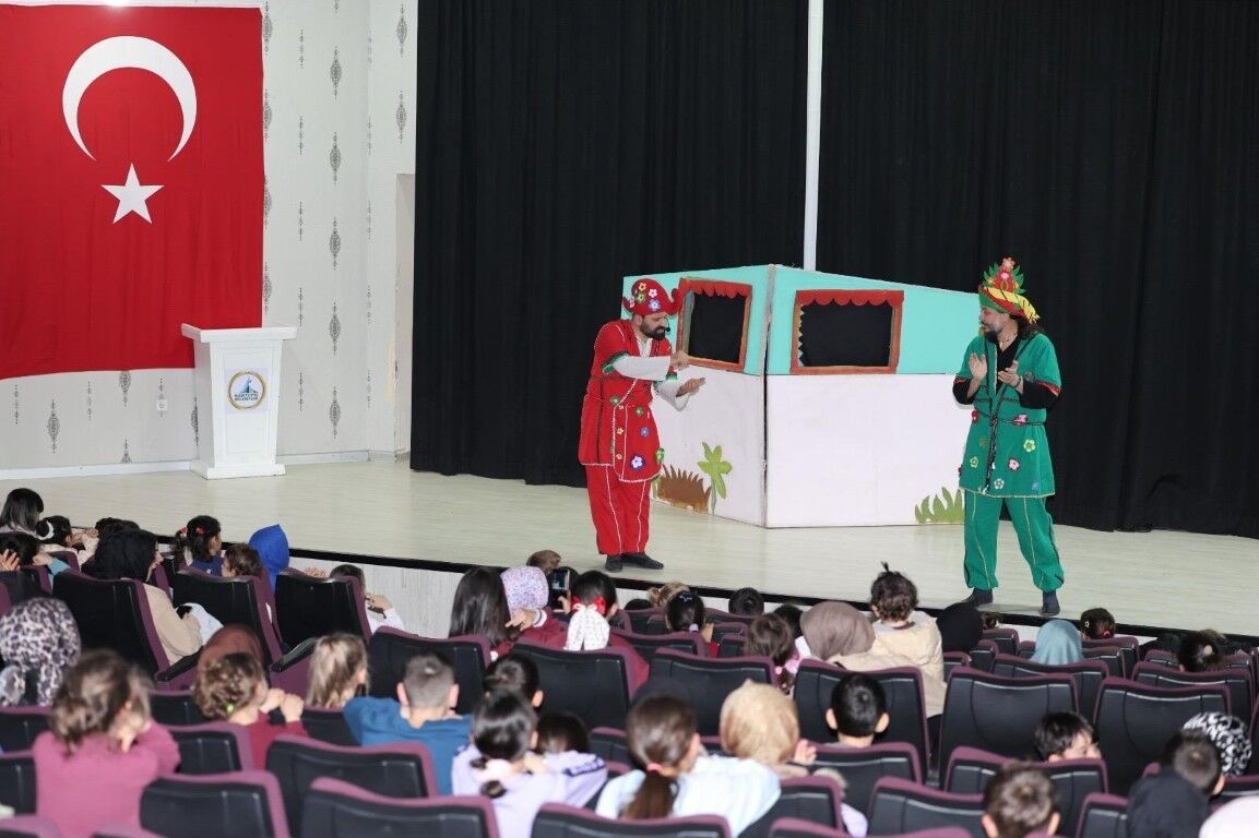 Kartepe’de Mi̇ni̇kler Ramazan Etki̇nli̇kleri̇nde Ti̇yatroyla Buluştu (7)