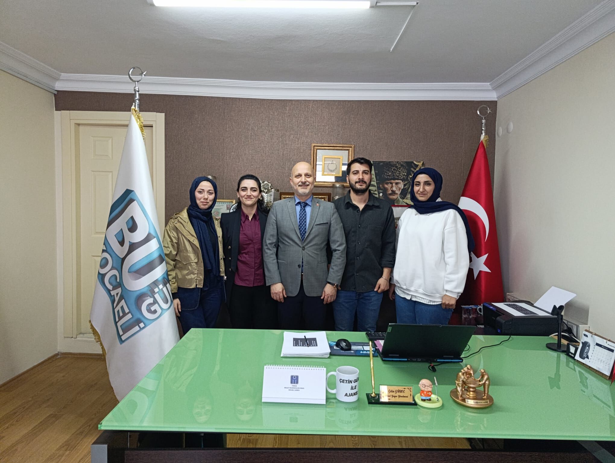 Kocaeli Gazetesi Editor Ekibi.jpg