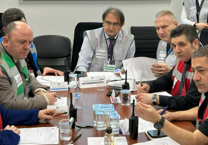 Kocaeli Üniversitesi Hastanesi’nde, Ameliyathane Yangını Senaryosu Üzerinden Gerçekleştirilen Hap Masabaşı Tatbikatı Başarıyla Tamamlandı (1)