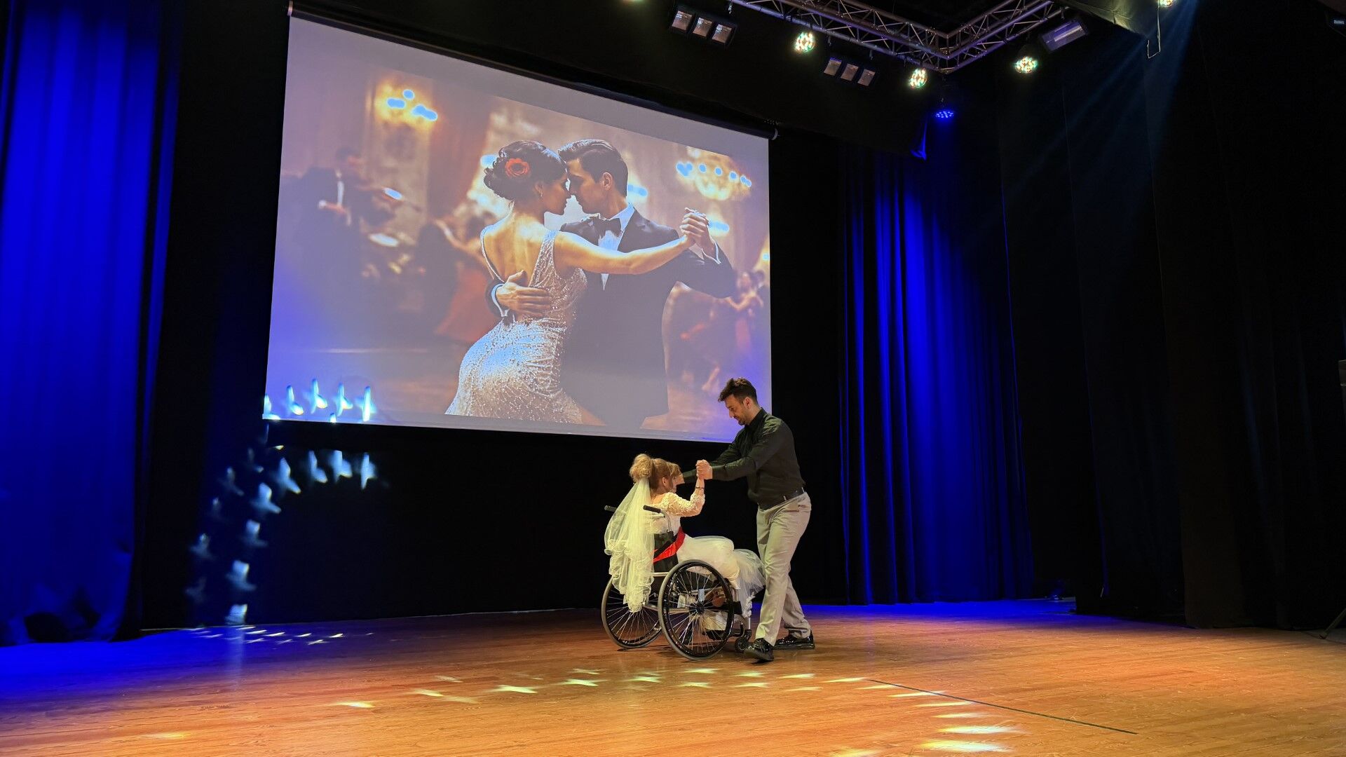 Kocaeli'de Engelsiz Sanat Büyüledi (4)