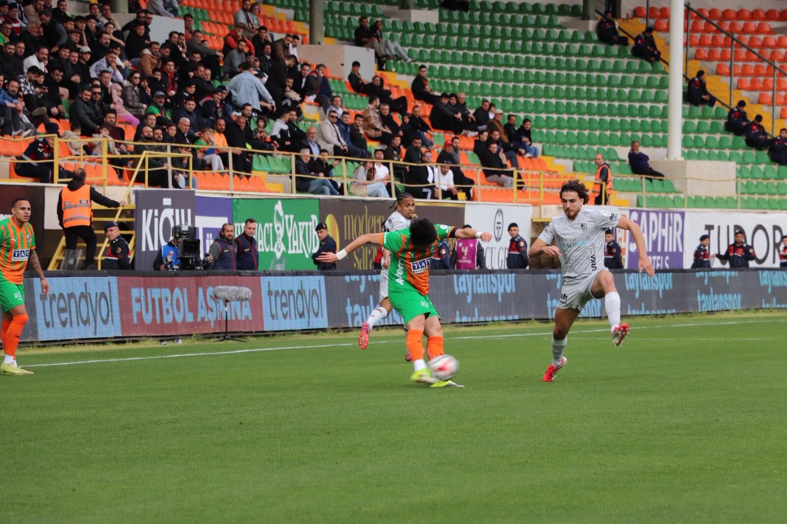 Kocaeli̇spor Geri̇de! 2 (2)