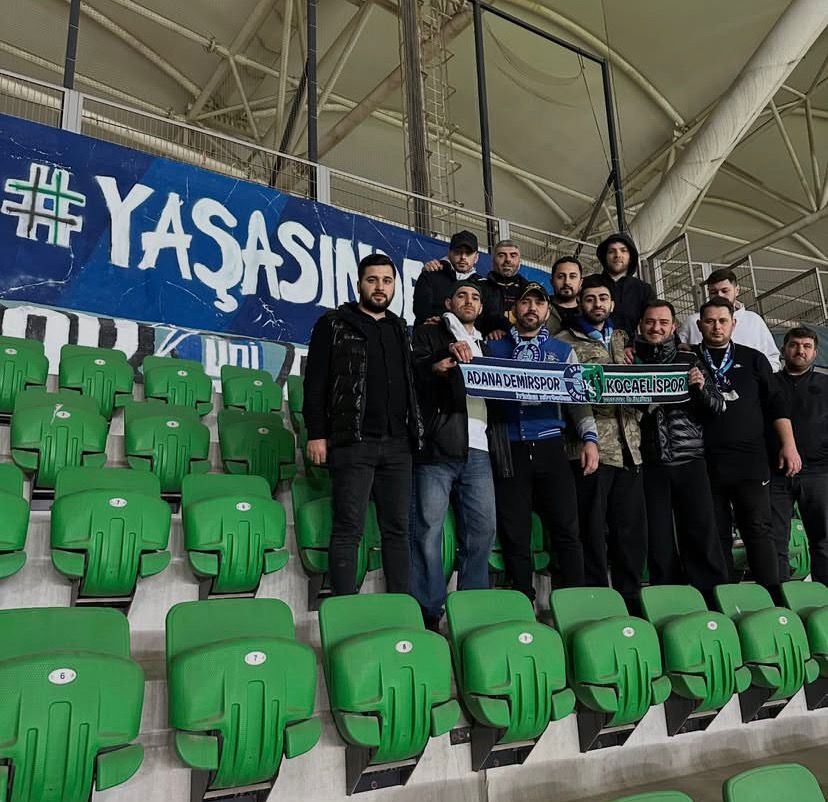 Kocaeli̇sporlu Taraftarlar Adana Demi̇rspor’un Yaninda 1