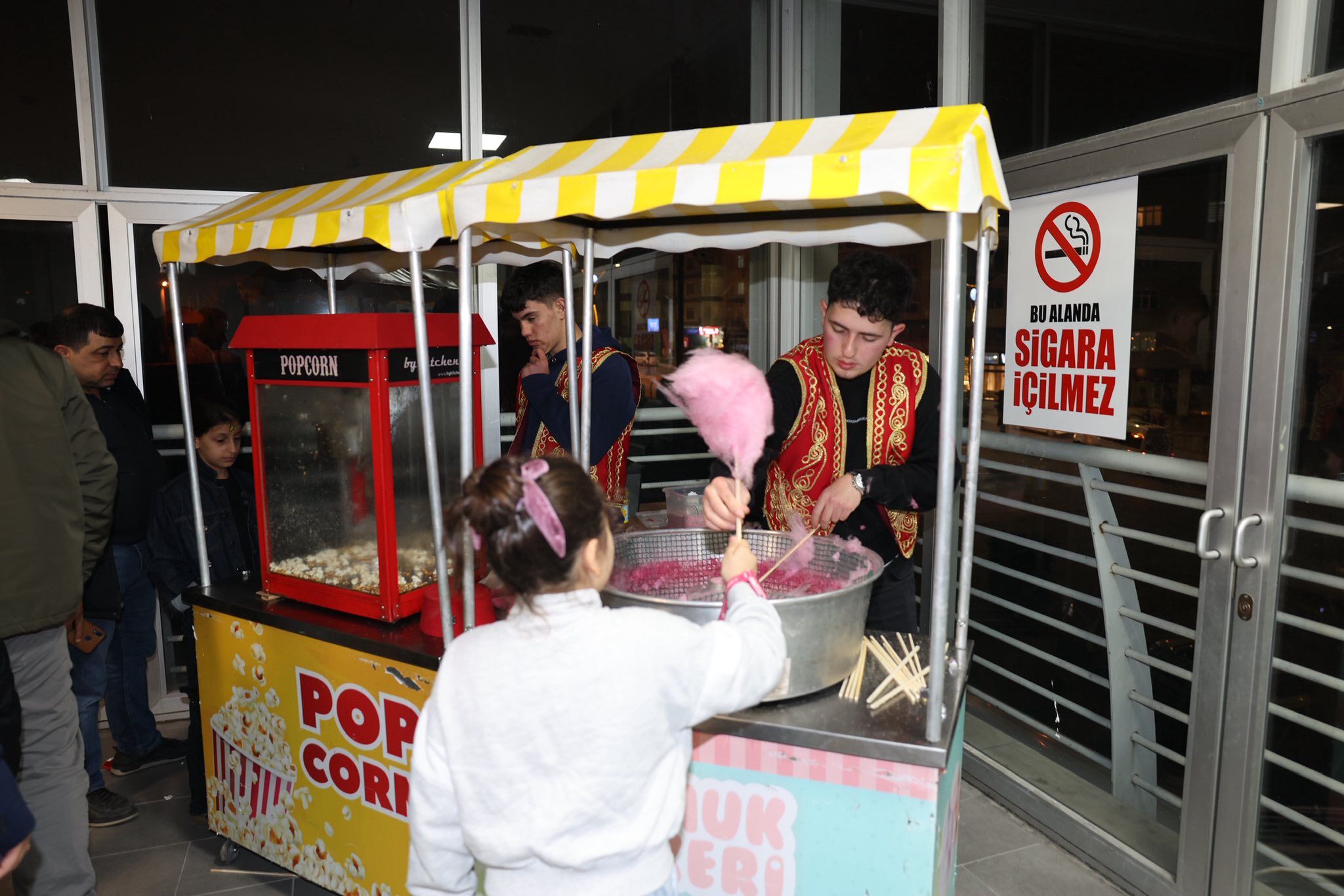 Körfez Beledi̇yesi̇ Personeli̇ İftarda Bi̇r Araya Geldi̇(12)