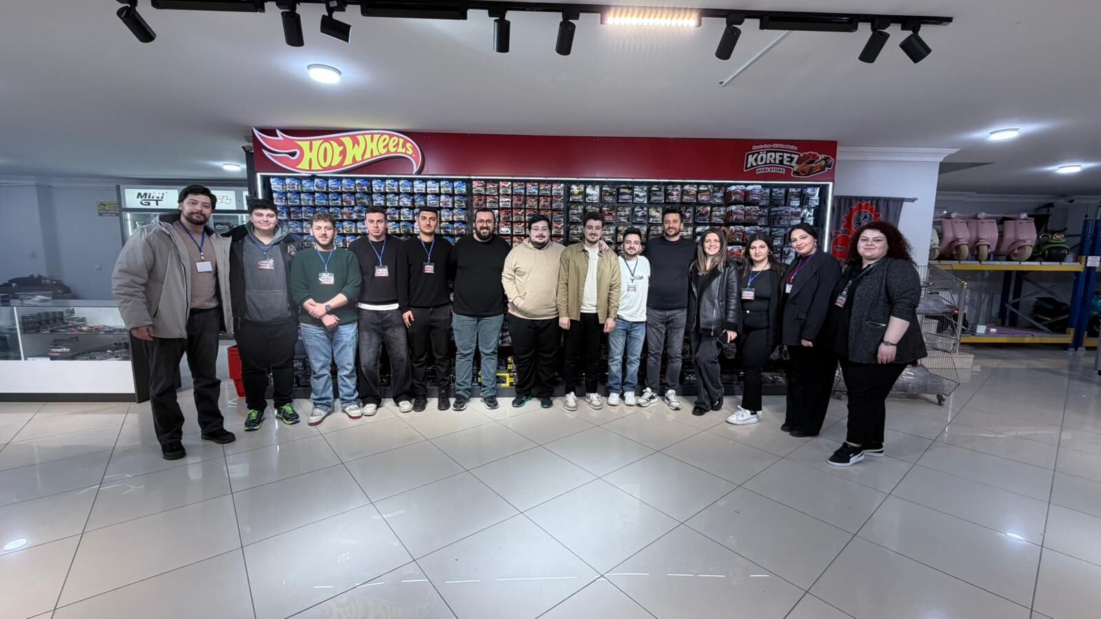 Körfez Di̇ecast Mağazasi Görkemli̇ Törenle Açildi (4)