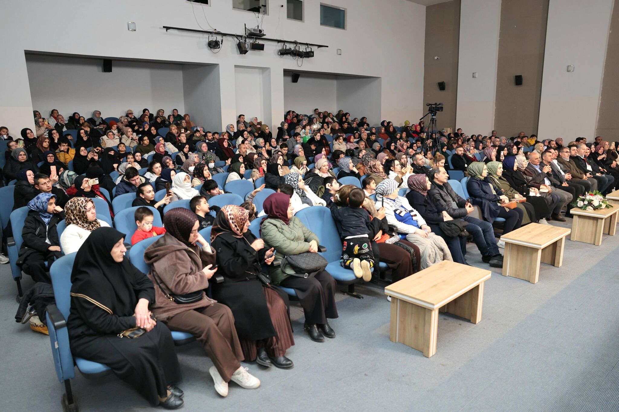 Körfez’de Ramazan Gecesi̇ne Manevi̇yat Katti (4)