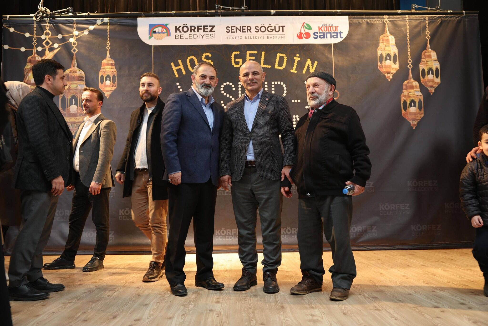 Körfez’de Ramazan Gecesi̇ne Manevi̇yat Katti (6)