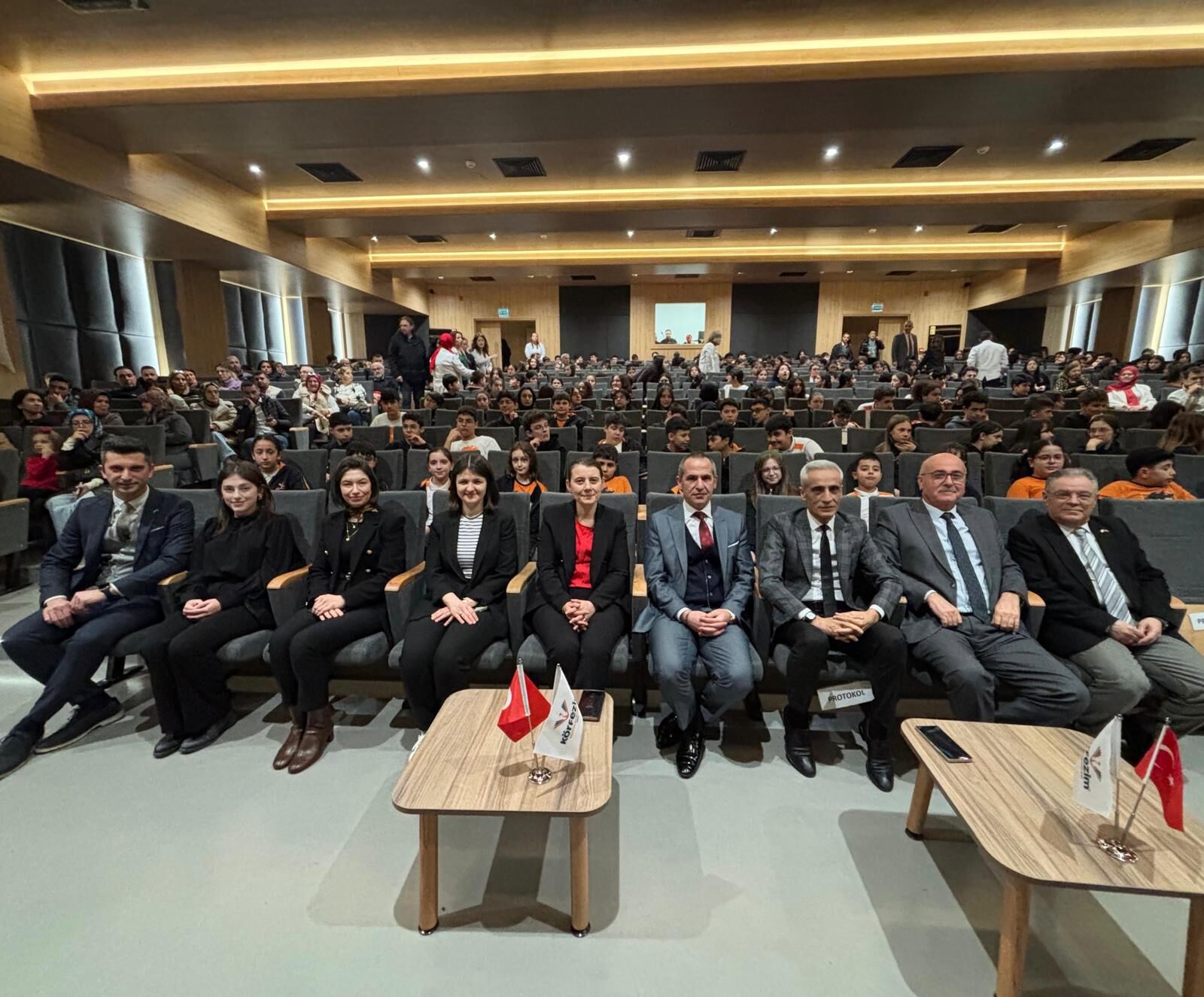 Körfezi̇m Eği̇ti̇m Kurumlari’nda Duygu Dolu Çanakkale Anmasi (1)