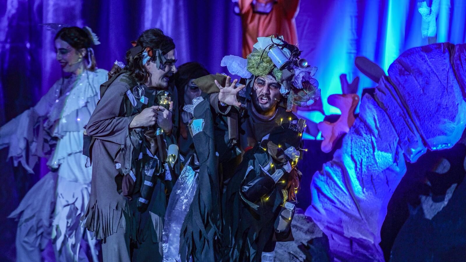 Körfez’i̇n Kalbi̇ Sahnede Canlandi (6)