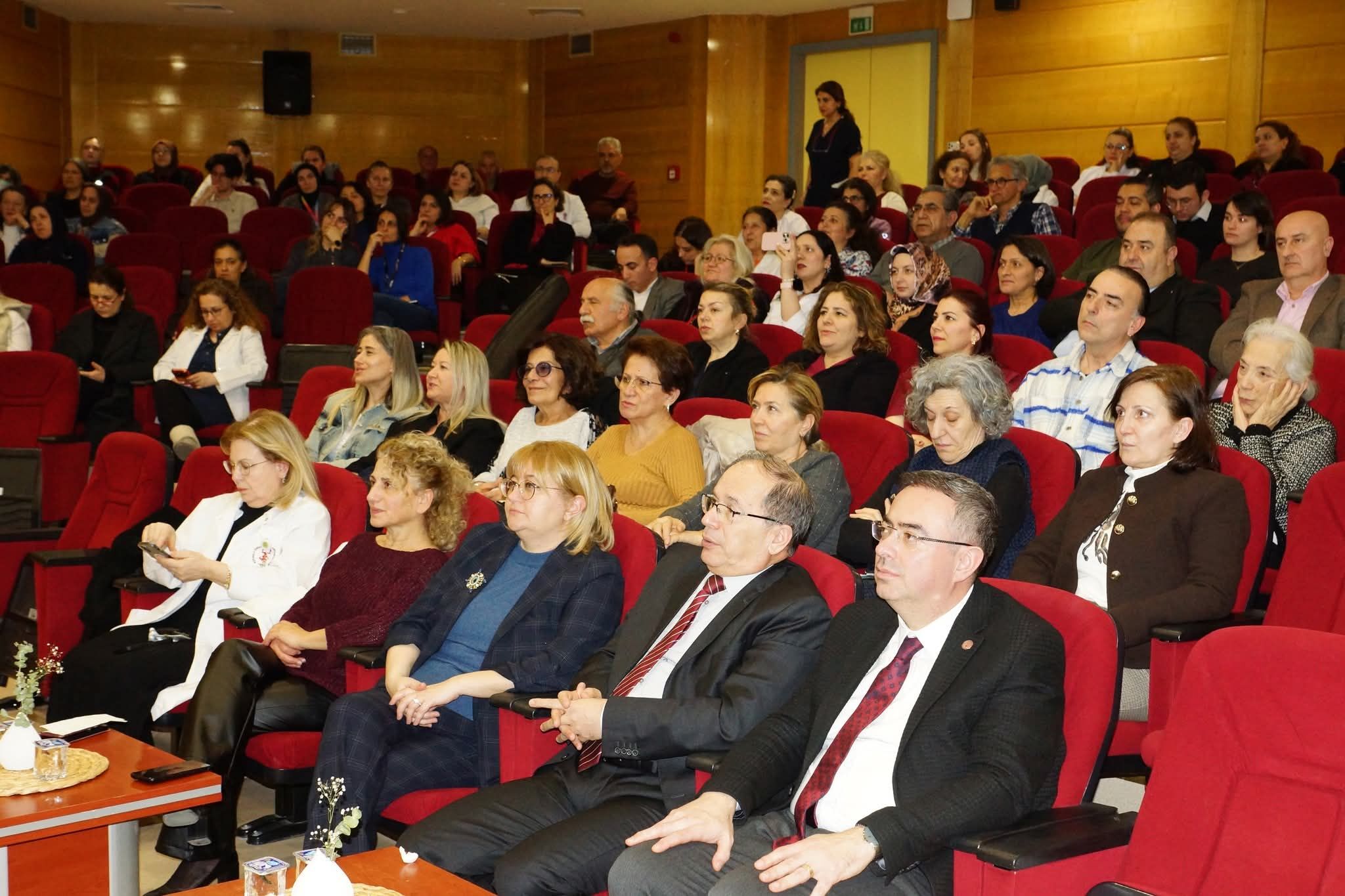 Kou Tip Bayrami Koro Salon