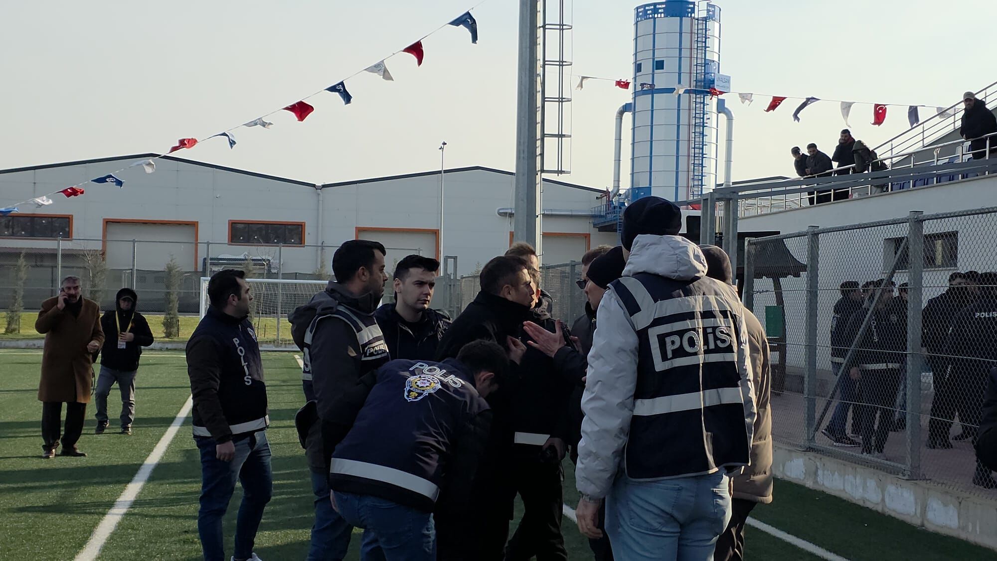 Maç Sonu Olaylar Çikti (5)