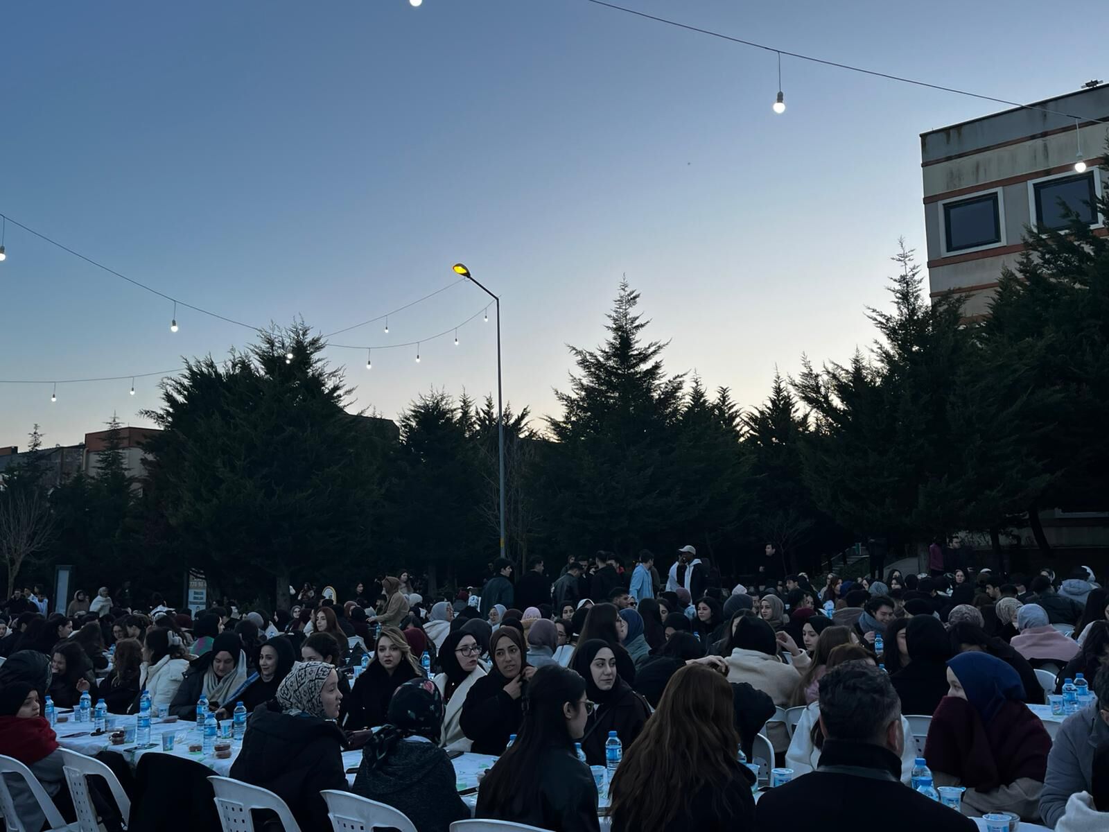 Mehmet Fati̇h Kacir Kocaeli̇ Üni̇ak İftarinda Öğrenci̇lerle Buluştu (1)-2