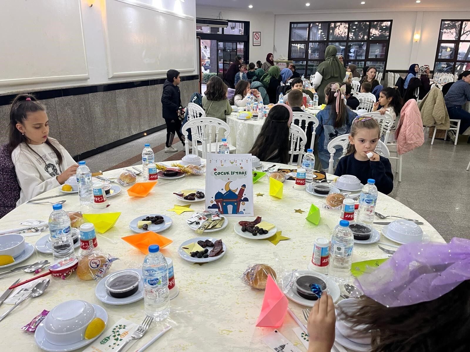 Meri̇h Demi̇ral’dan Karamürsel’de Öğretmeni̇ne Vefa İftari (5)