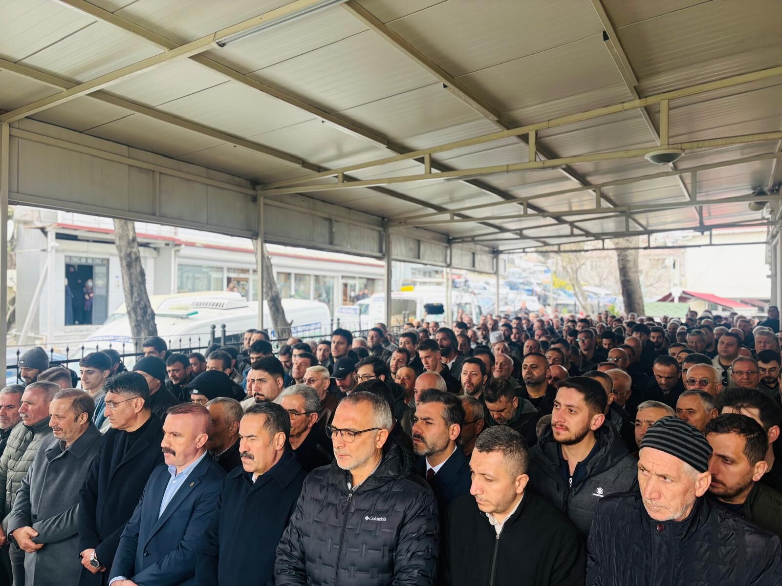 Mhp Di̇lovasi İlçe Başkani Turhan, Ami̇l Akbulut’un Cenazesi̇ne Katildi 1