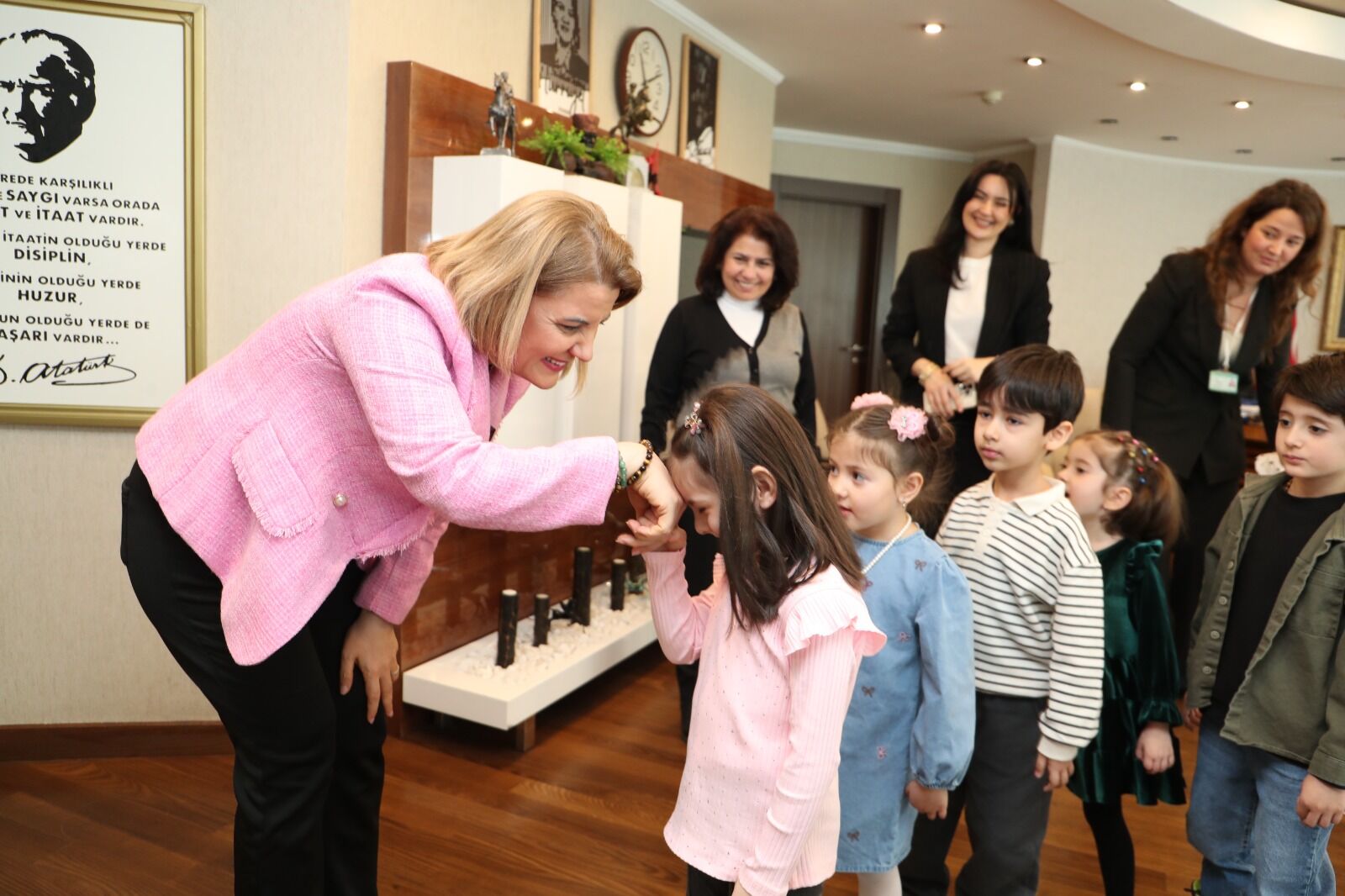 Miniklerden Fatma Başkan’a Bayram Sürprizi (4)