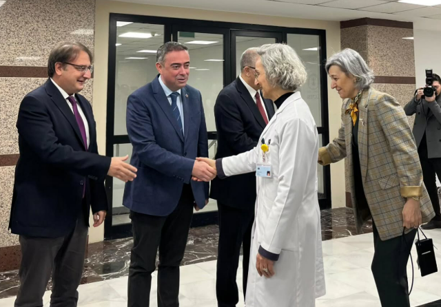 Ocaeli Üniversitesi Tıp Fakültesi’nde Akademik Ve Idari Personelin Katılımıyla Ramazan Bayramı Dolayısıyla Bayramlaşma Töreni Düzenlendi (4)