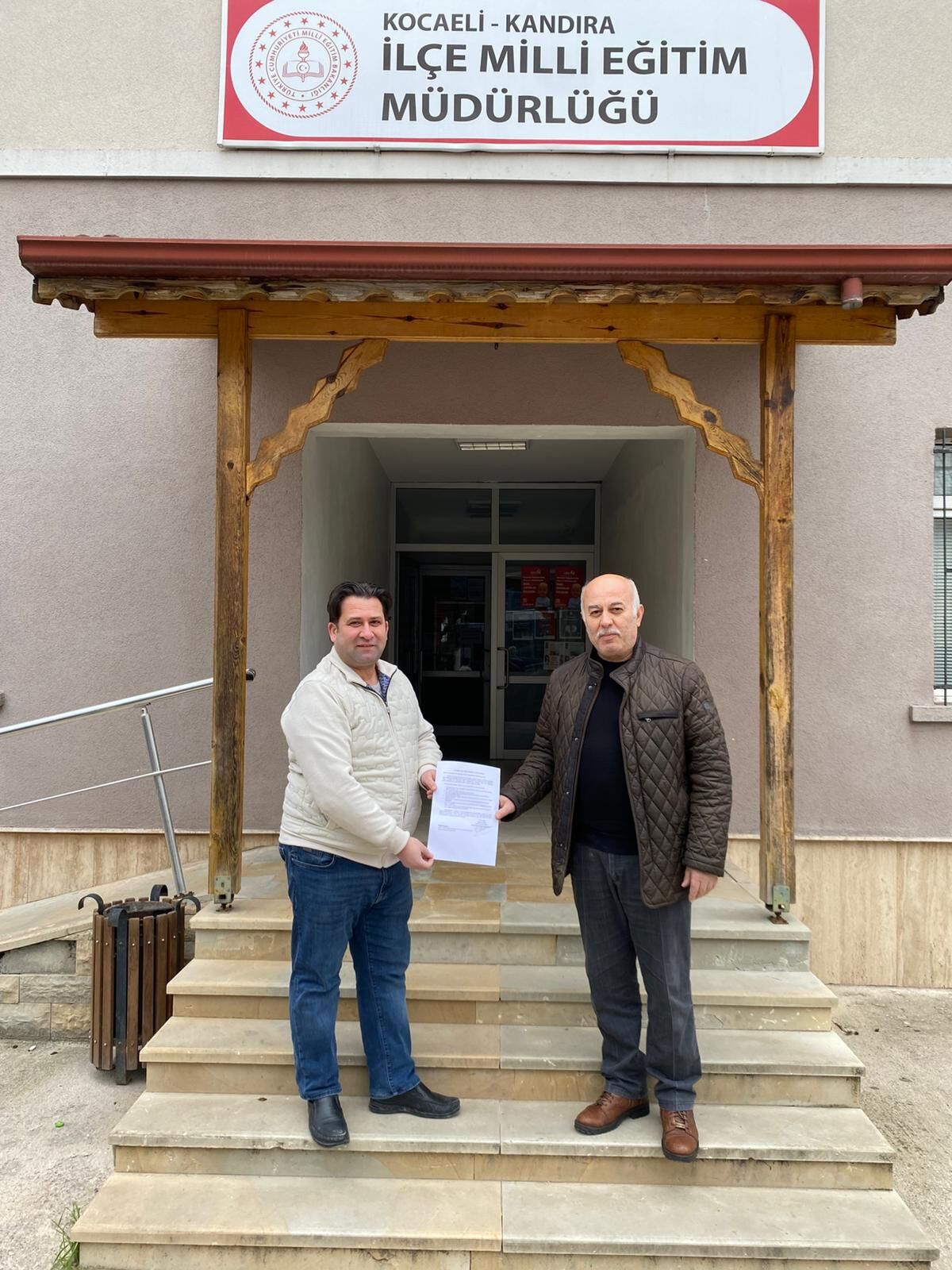 Okul Bi̇nalari İçi̇n Deprem Güvenli̇ği̇ Çağrisi (2)