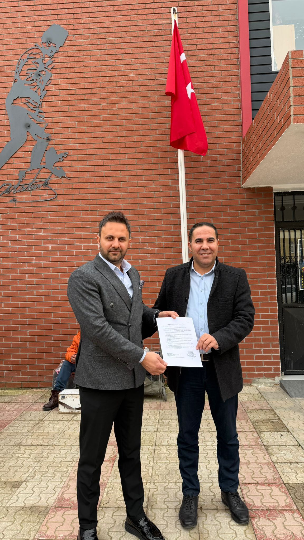 Okul Bi̇nalari İçi̇n Deprem Güvenli̇ği̇ Çağrisi (6)