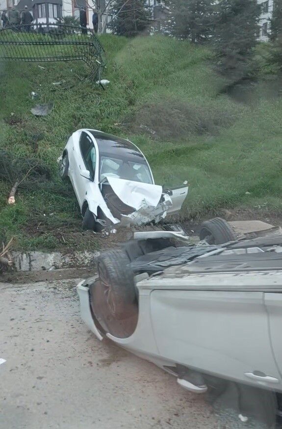 Otoparktan Firlayip Araca Çarpti (1)-1