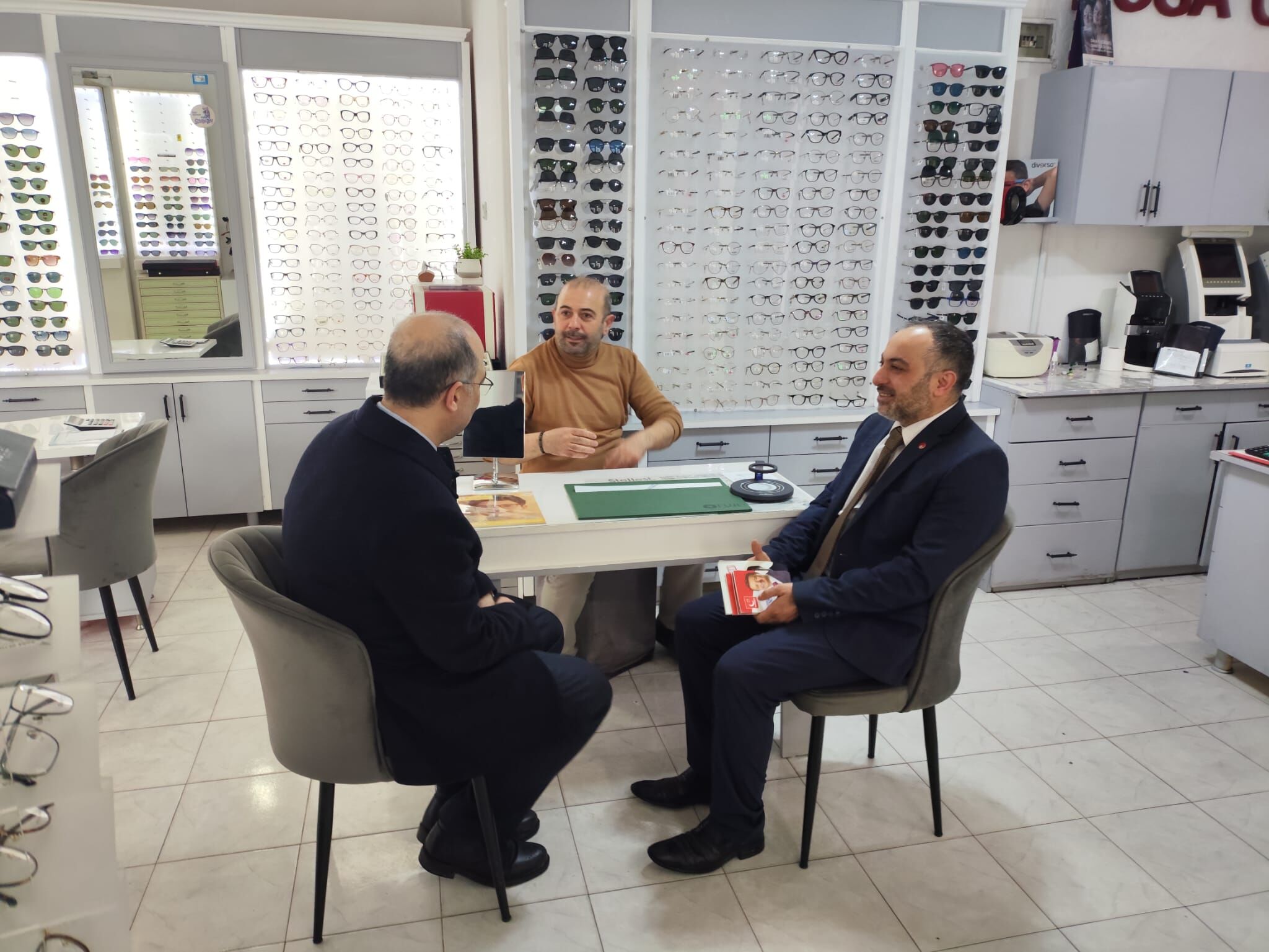 Saadet Parti̇si̇ Deri̇nce’de Esnafin Nabzini Tuttu (4)