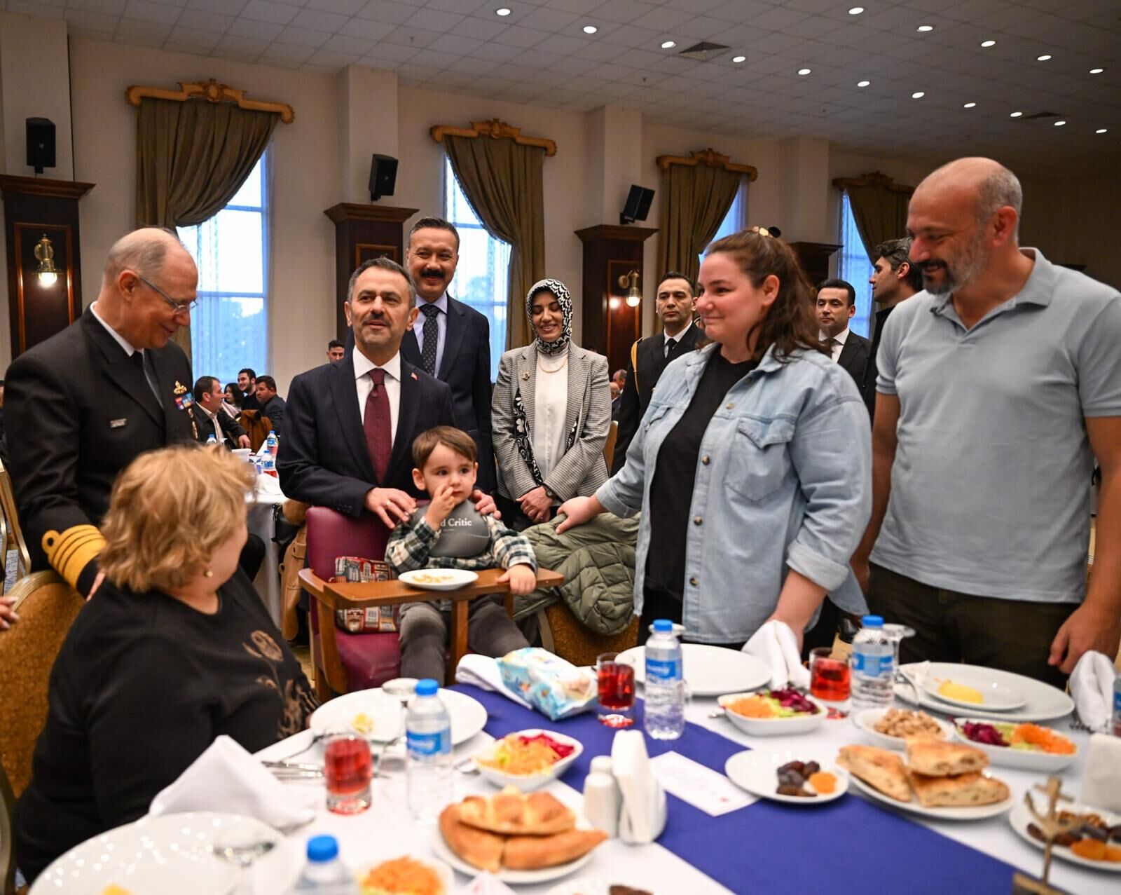 Şehi̇t Ai̇leleri̇ Ve Gazi̇ler Onuruna İftar (3)