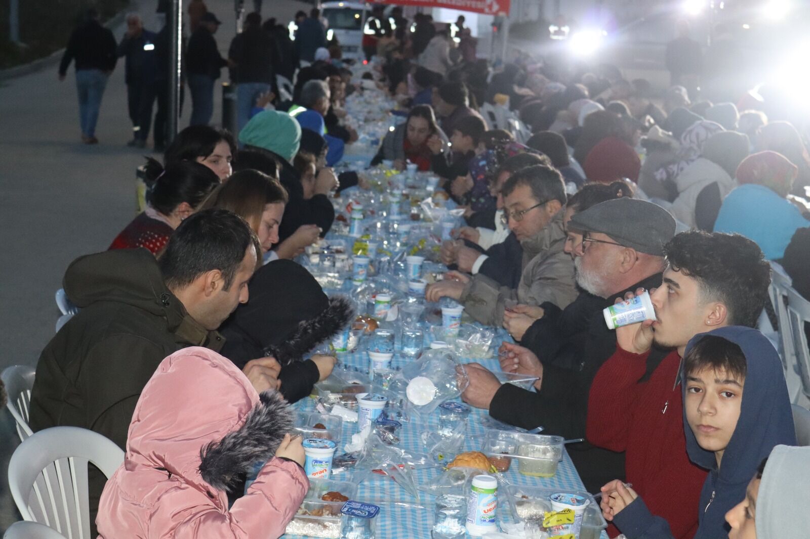 Sepetçi̇’de Ramazan Sofrasi Kuruldu 3