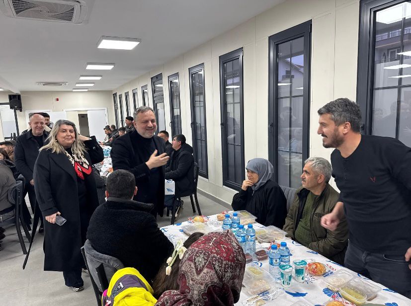 Sezer Bekaroğlu’ndan Yoğun Katilimli İftar 5