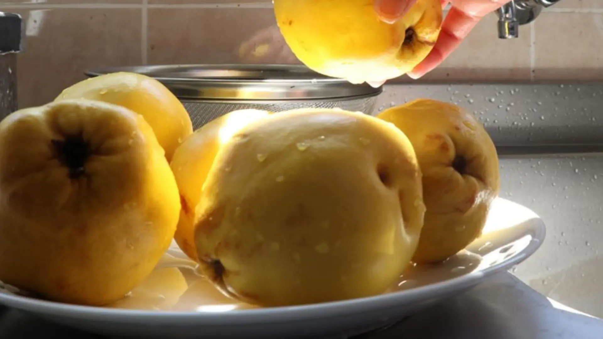 Tezgahta Görenler Şaşti! Ki̇lo Fi̇yati Dudak Uçuklatti (3)