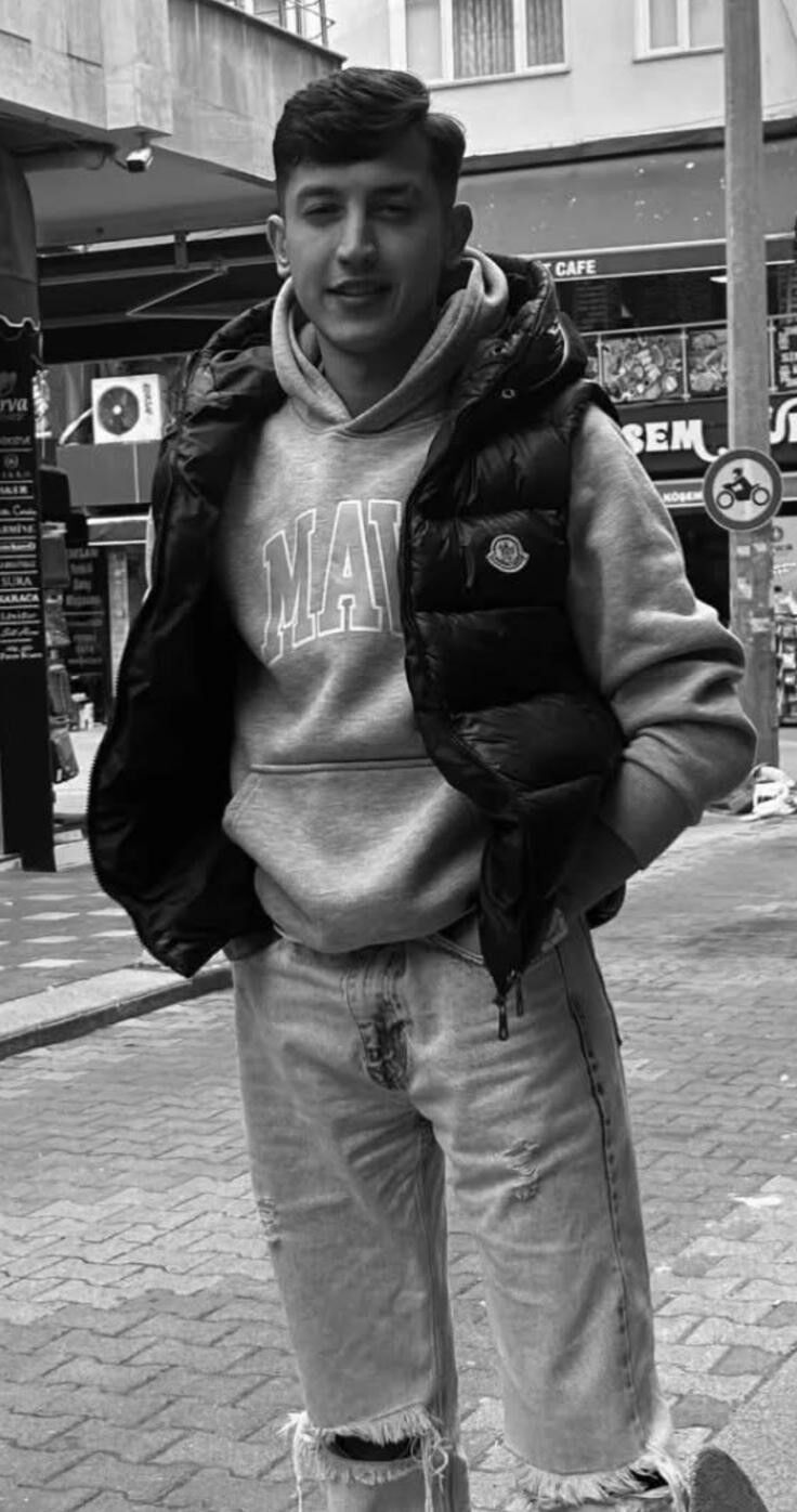 Ümi̇tcan Şi̇ri̇n Davasinda Duygusal Anlar! Baba Katledi̇len Oğlunun Doğum Gününü Mezari Başinda Kutladi 02