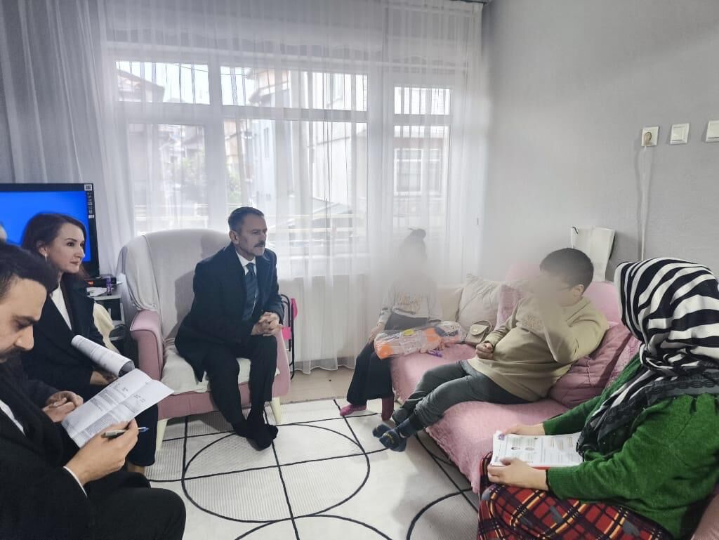 Vali̇ İlhami̇ Aktaş’tan İzmi̇t’te Hane Zi̇yaretleri̇ 1